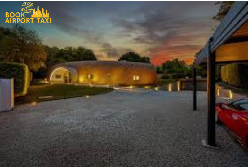 Heathrow Airport to RH10 Worth