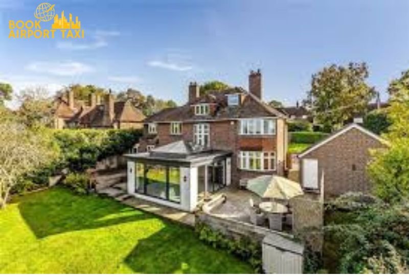 Reigate RH2 to Gatwick Airport