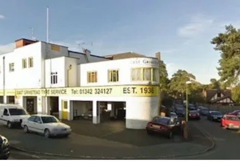 RH19 East Grinstead To Heathrow Airport