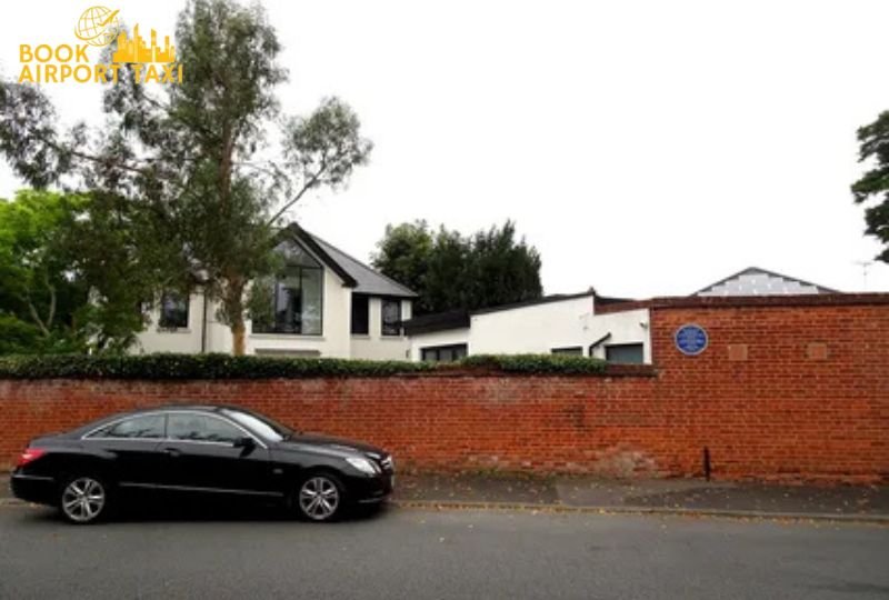 IG10 Loughton To Heathrow Airport