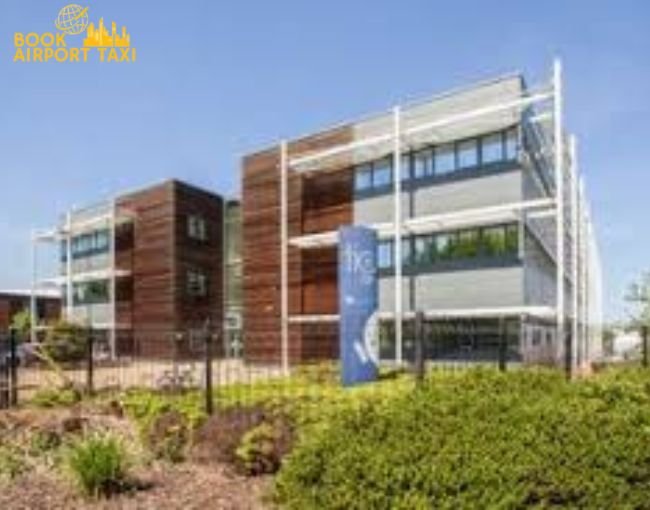 DA18 Erith To Heathrow Airport